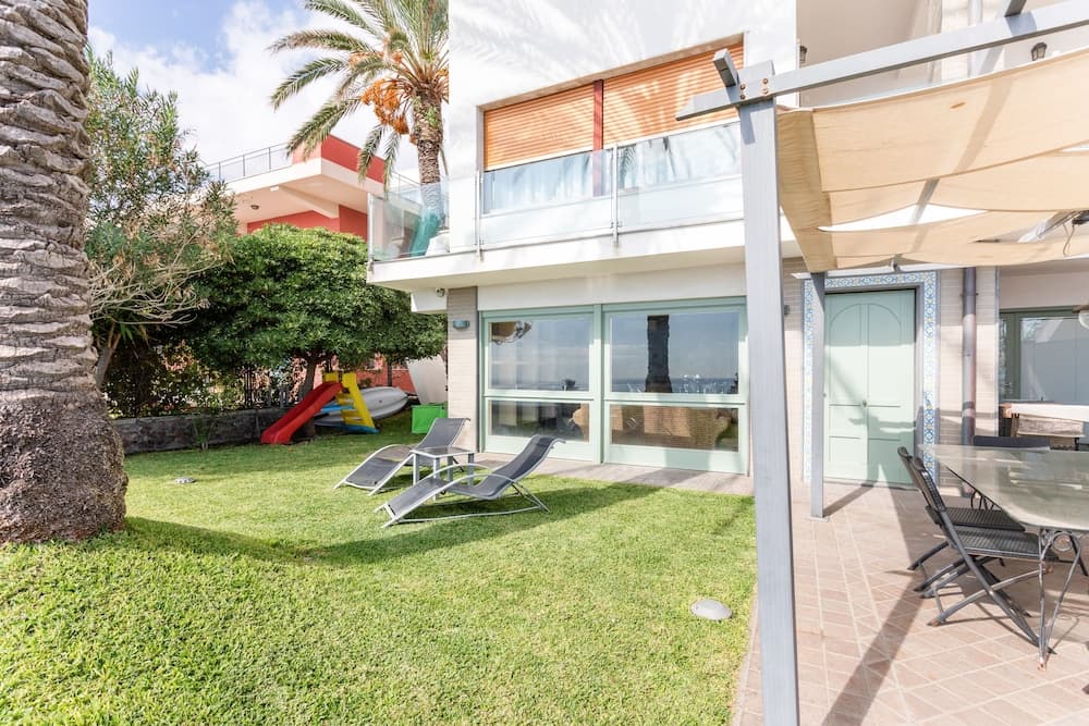 Penelope Seaview Apartment