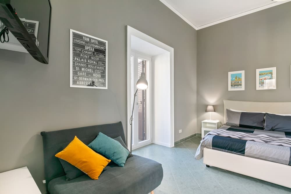 Stylish Flat Maqueda