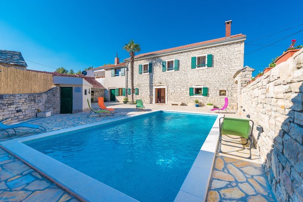 Villa Petrovi Dvori