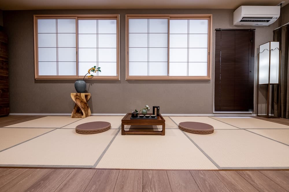 ZAITO Tokyo Yokokawa Economy Inn