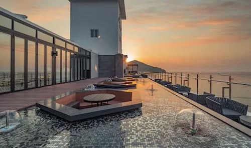Stubborn Hotel