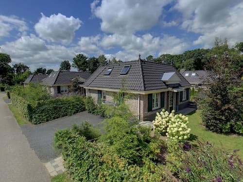 Detached Villa with Outdoor Fireplace near Veluwe