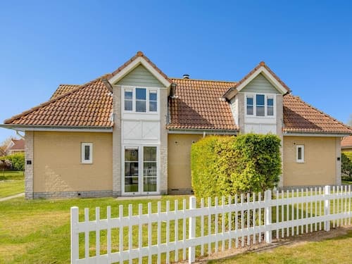 Restyled Villa With Dishwasher and Whirlpool, Near the Sea