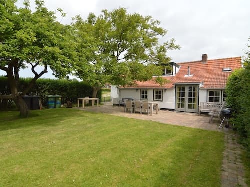 Spacious Apartment in Nieuwvliet near Sea