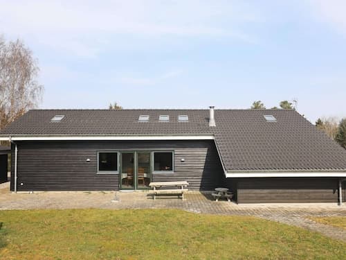 12 Person Holiday Home in Hals-by Traum
