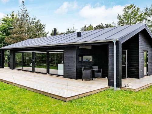 5 Star Holiday Home in Hals
