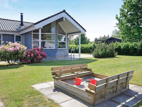 5 Star Holiday Home in Hals