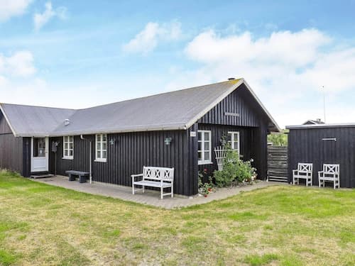 4 Star Holiday Home in Ringkobing