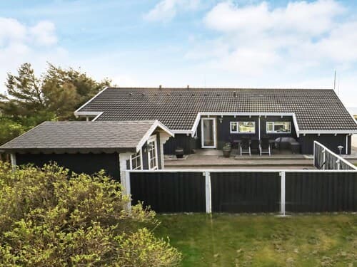 10 Person Holiday Home in Lokken-by Traum
