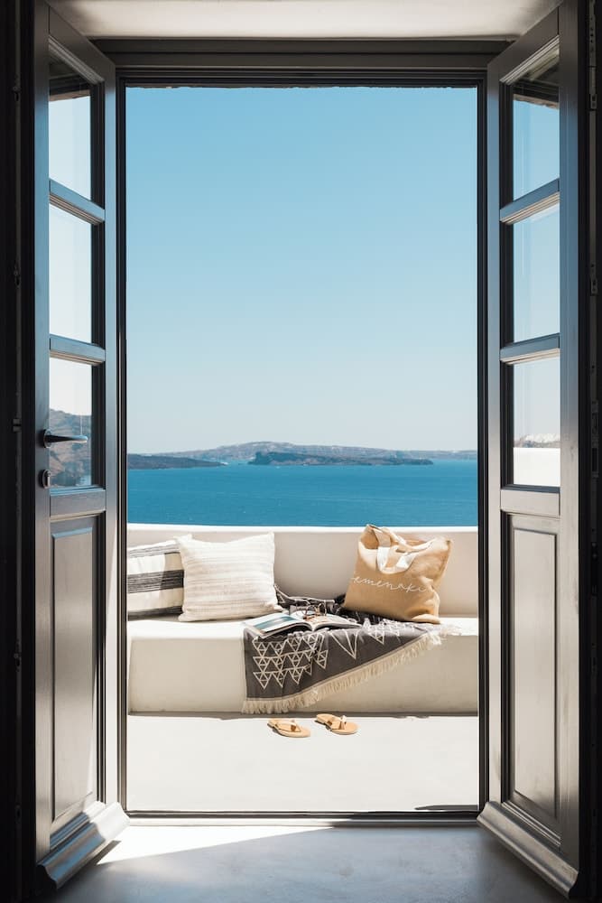 Armenaki -  Adults Only