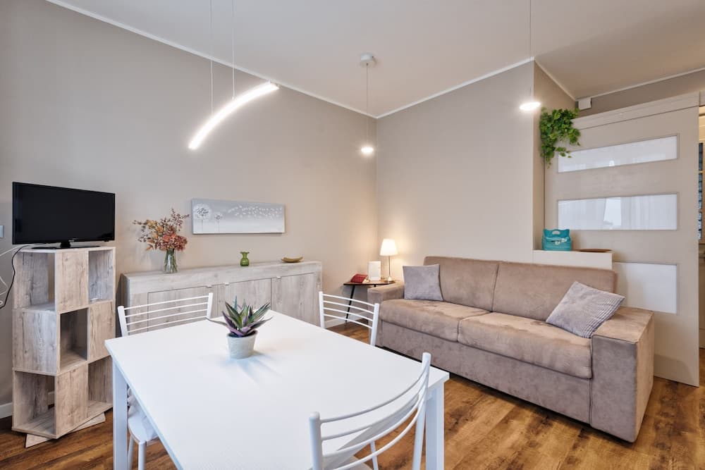 Borgo Dora Balcony Flat