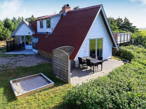Lovely Holiday Home in Lemvig with Hot Tub