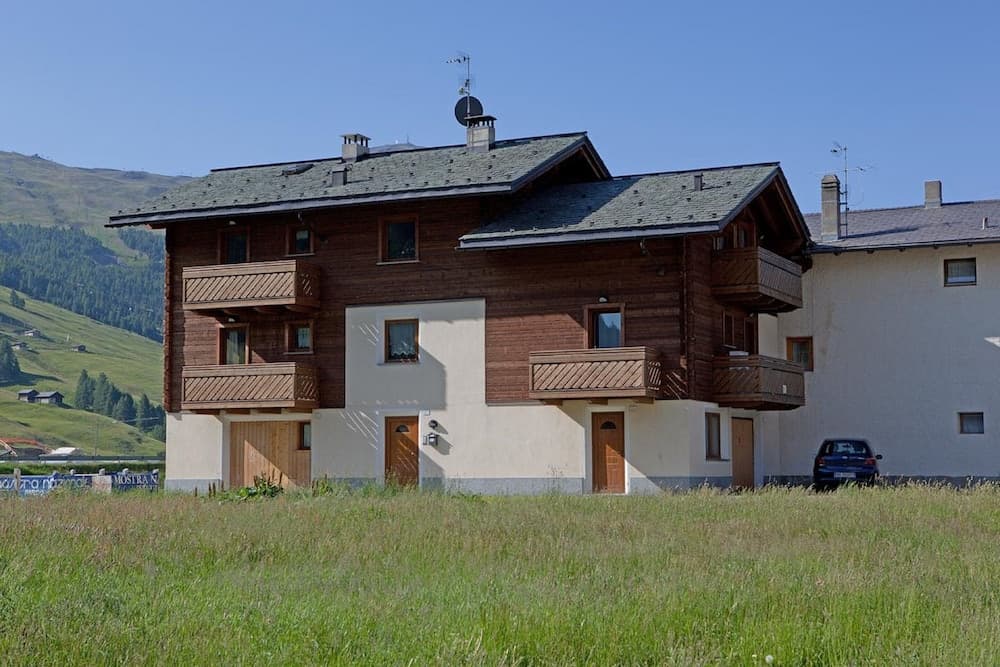 Casa Severina