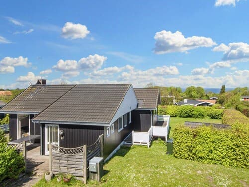 6 Person Holiday Home in Glesborg
