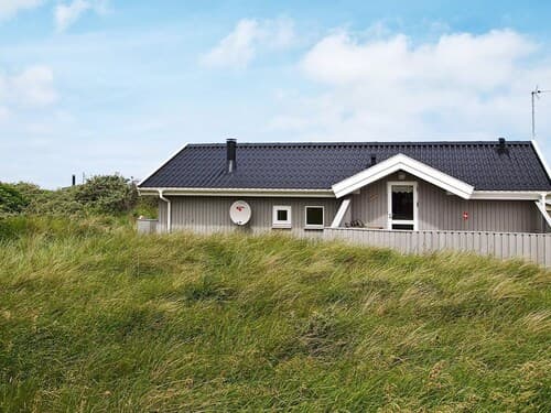Spacious Holiday Home Nearby the National Park Loonse en Drunese Duinen
