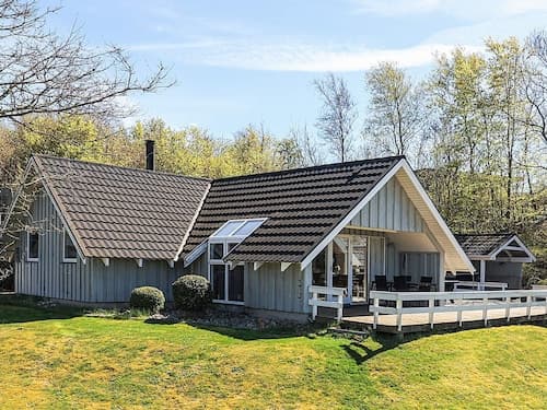 5 Star Holiday Home in Spottrup