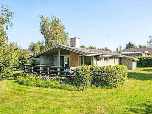 6 Person Holiday Home in Glesborg