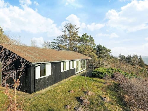 6 Person Holiday Home in Spottrup