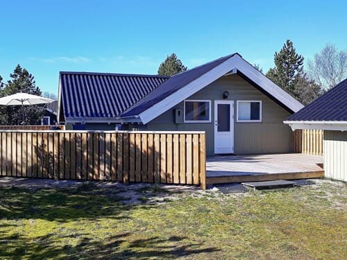 Lovely Holiday Home in Ã…lbÃ¦k near Sea