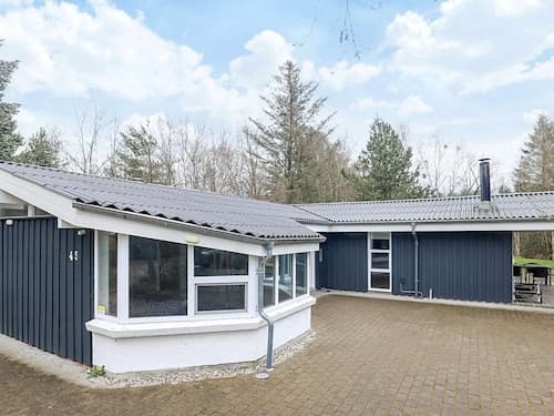 8 Person Holiday Home in Hadsund-by Traum