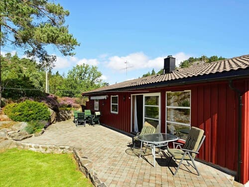 10 Person Holiday Home in Tvedestrand