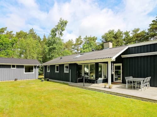 Lovely Holiday Home with Terrace near Hadsund