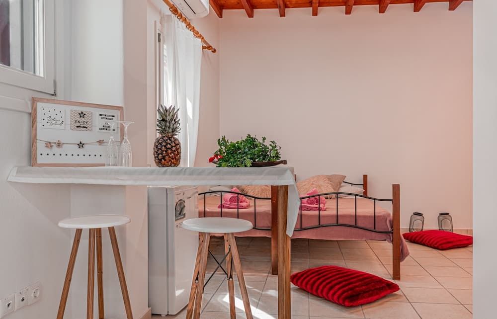 Dimelal Mikonos Downtown Apartments