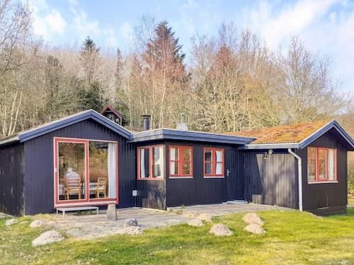 6 Person Holiday Home in Spottrup