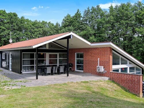 5 Star Holiday Home in Hadsund