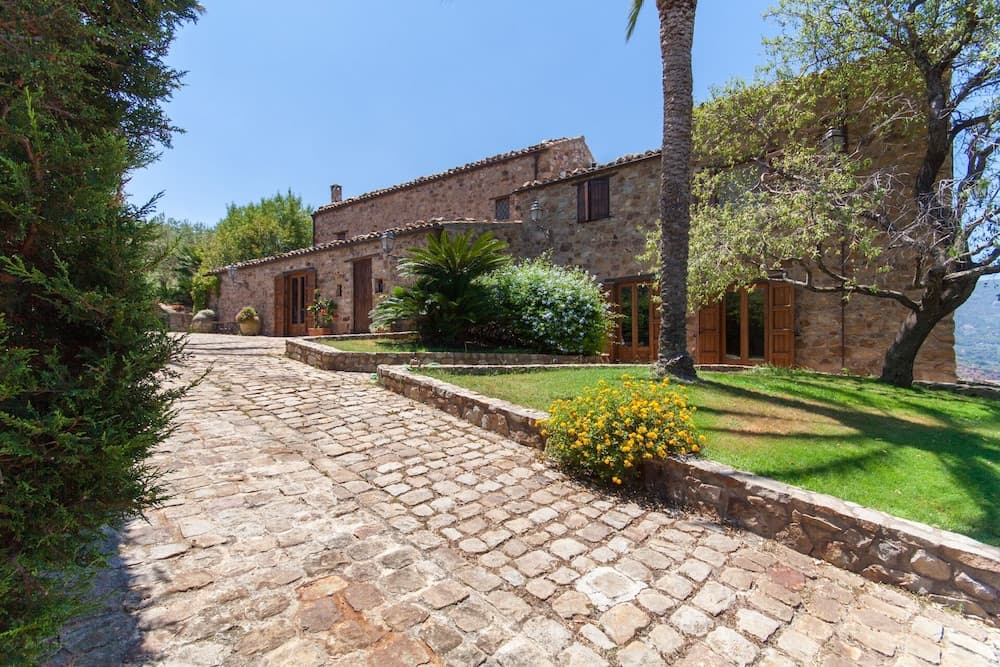 Relax at the Swimming Pool by Wonderful Italy