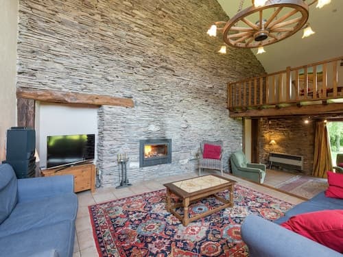 Rustic Cottage in Jevigne