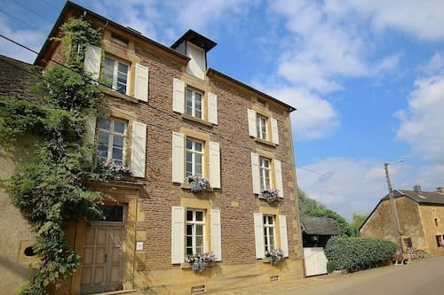 Unique Holiday Home in Virton with Hot Tub