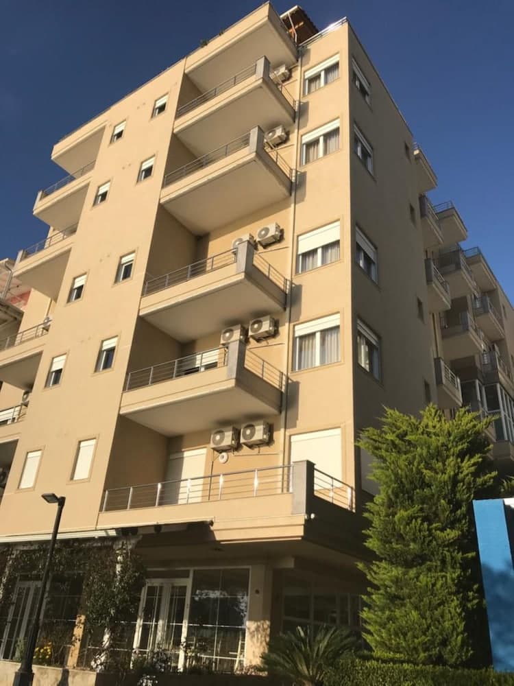 Eval Hotel Sarande