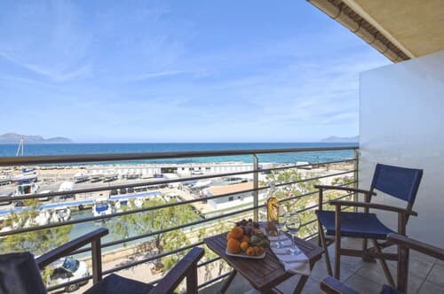 Modern Apartment in Can Picafort Nice View of the Harbor, Near the Beach