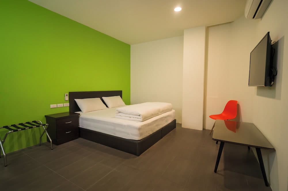 Travelers Plus - Hostel