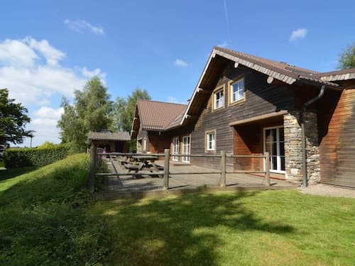 Chalet in Ovifat Near Ski Slopes