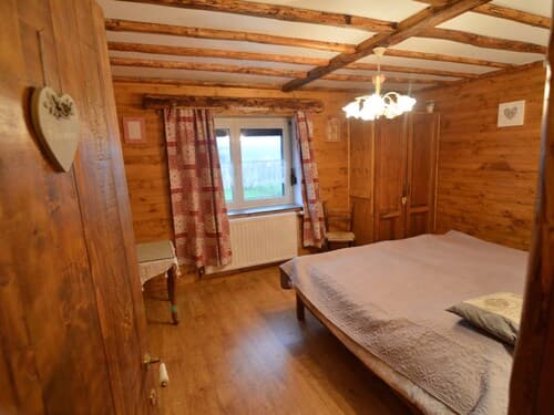 Family House with Large Garden & Games Room near Bambois Lake