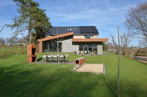 Chic Retreat Near Lake & Fens