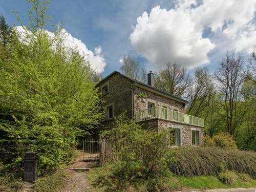 Beautiful Holiday Home in Redu With Whirlpool