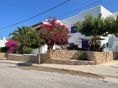 Villa in Ibiza Near Stunning Beaches
