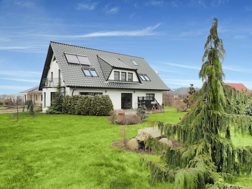 Modernes Apartment in Kuehlungsborn mit Garten