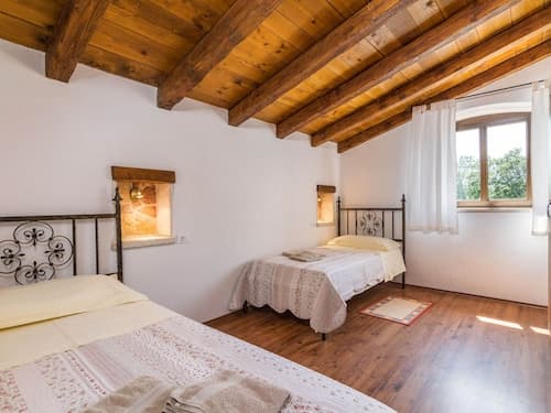 Elegant Villa in Istria With Outdoor Pool