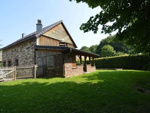 Chalet Retreat With Sauna