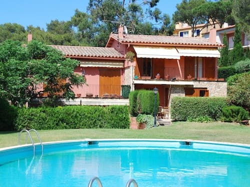 Nice House With Private Garden and Shared Pool in the Pleasant Llafranc