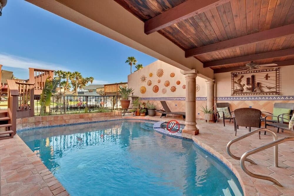 Waterfront Townhome With Pool & Boat Slip!