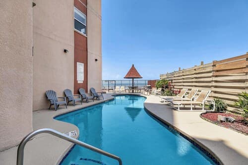 Bayfront Condo With Water View & Boat Slips!