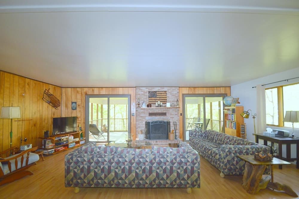 Chesnutt Cabin on the Cacapon River