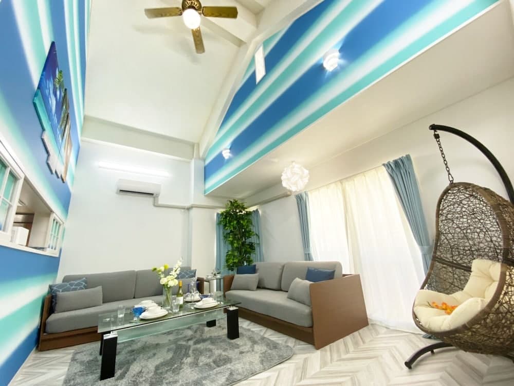 Chatan Tall House