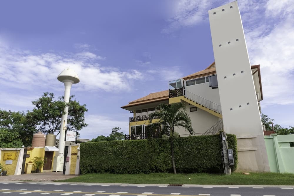 OYO 1005 Pacotte Boutique Resort