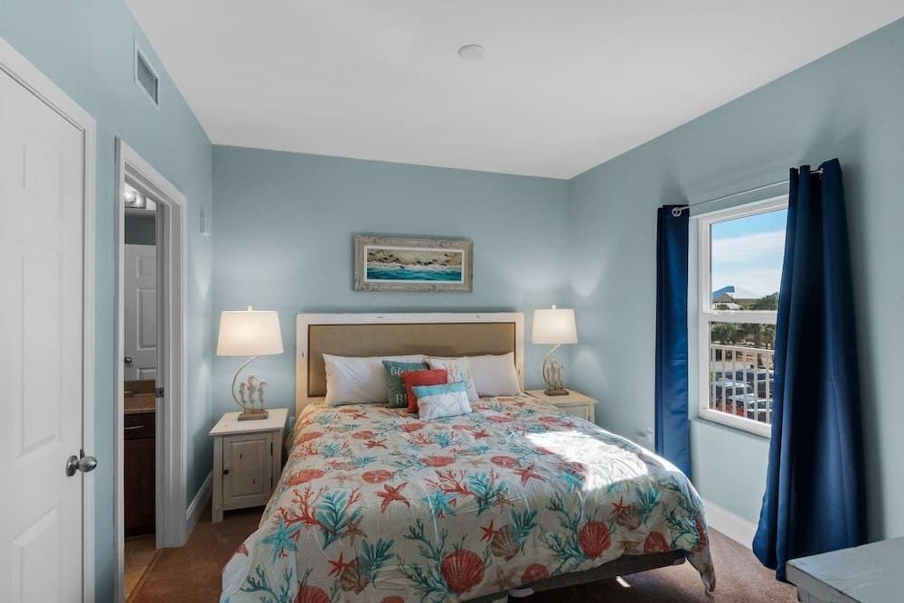 Laketown Wharf by iTrip